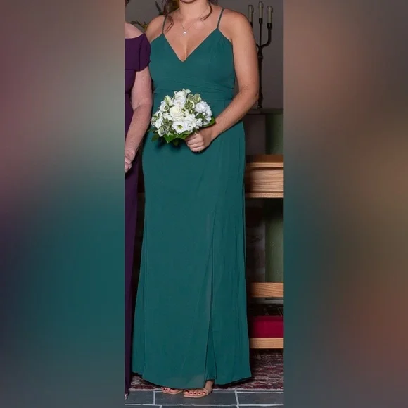long flowy dress for engagement photos Long Flying Dress for Photoshoot
